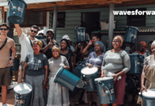 Campaña Waves For Water